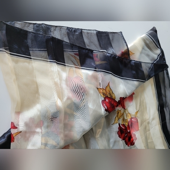 Floral Print Striped Scarf - Picture 6 of 10